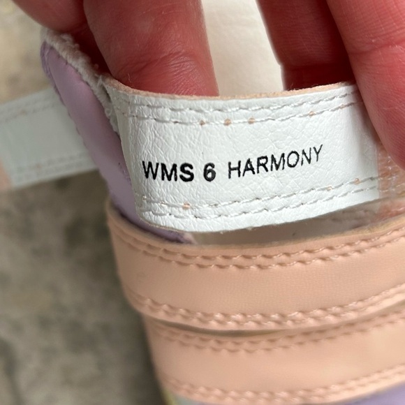 Dolce Vita Retro Harmony Velcro sneakers, size 6 - Picture 8 of 11